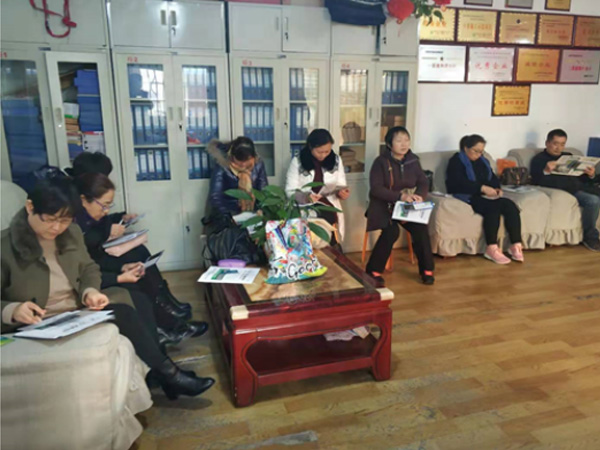 安陽(yáng)林源物業(yè)管理有限責(zé)任公司組織開(kāi)展“建設(shè)好家園、學(xué)雷鋒我行動(dòng)”活動(dòng)